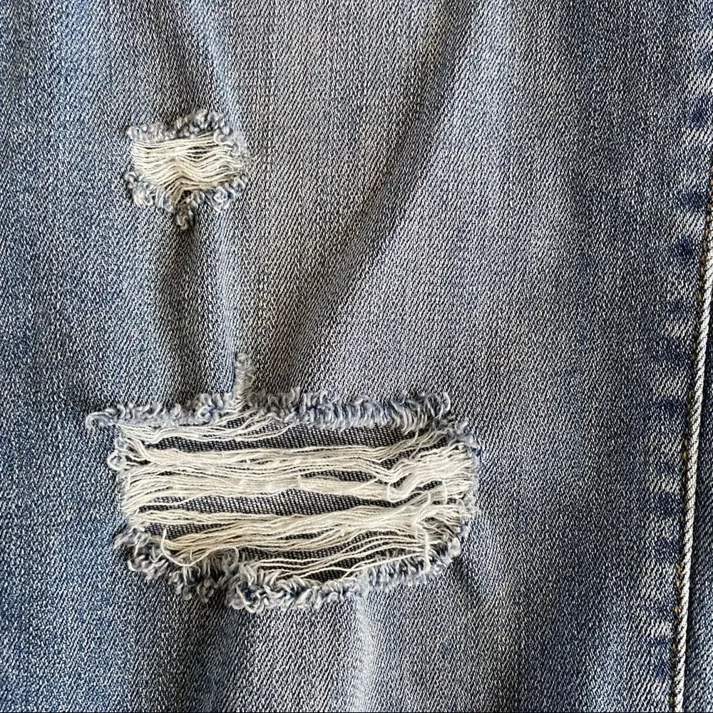 Universal Thread High Waisted Distressed Mom Jeans - Picture 7 of 7